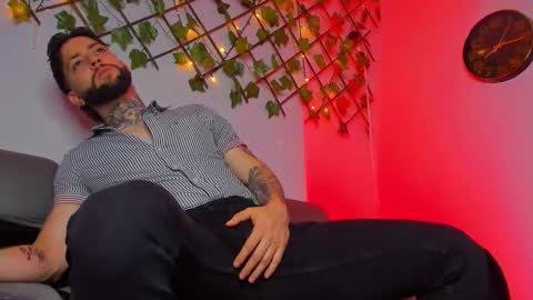 supreme_alpha_ online show from January 9, 3:53 am