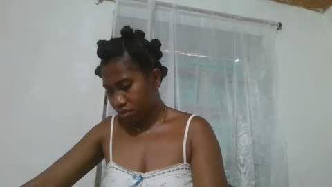 Snapshot of surbelle chatting on February 18, 5:14 am surbelle online show from February 18, 5:14 am