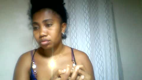 Snapshot of surbelle chatting on June 23, 1:36 am surbelle online show from June 23, 1:36 am
