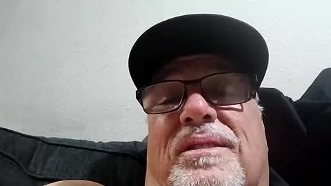 surfdude777888 online show from March 5, 11:49 am