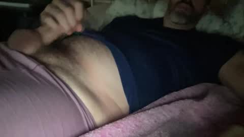 Snapshot of surfguy82 chatting on November 13, 4:22 am SurfGuy82 online show from November 13, 4:22 am