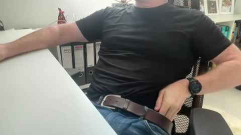 surfstar81 online show from October 30, 9:00 am