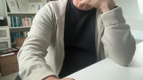 surfstar81 online show from December 18, 8:53 am