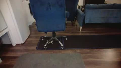 Snapshot of surrey345 chatting on September 28, 7:14 am Steve online show from September 28, 7:14 am