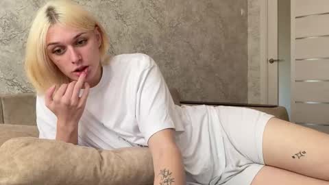 Snapshot of susan228 chatting on September 30, 6:51 am Vladiva online show from September 30, 6:51 am