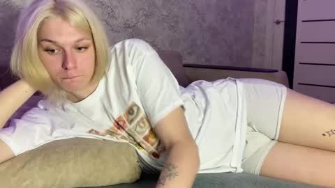 Snapshot of susan228 chatting on October 15, 8:53 pm Vladiva online show from October 15, 8:53 pm