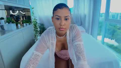 Snapshot of susan_backer chatting on February 4, 11:38 am Susan online show from February 4, 11:38 am