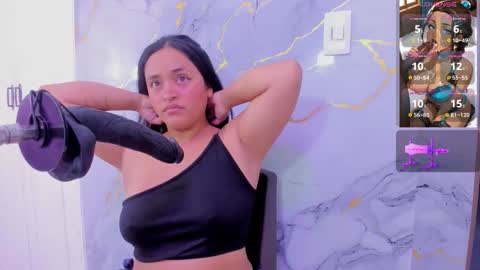 Snapshot of susan_bigass chatting on February 21, 11:33 am Susan online show from February 21, 11:33 am