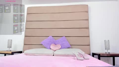 Susan online show from September 18, 8:22 pm