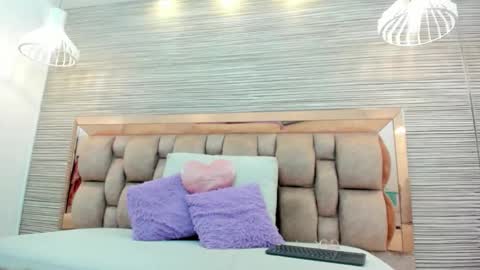 Susan online show from November 19, 11:32 am