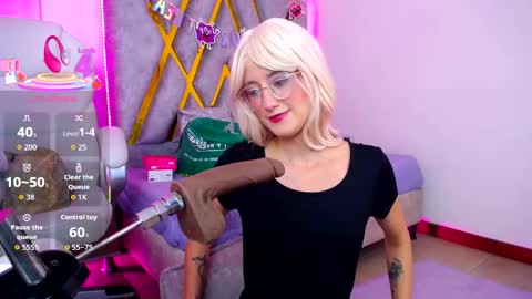 Susan online show from November 30, 11:14 am