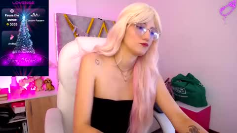 Susan online show from December 15, 11:36 am