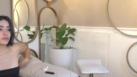 Snapshot of susan_wall chatting on February 6, 7:50 pm susan_wall online show from February 6, 7:50 pm