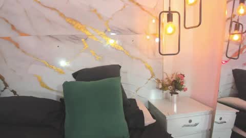 Snapshot of susana_garciia1 chatting on April 6, 4:46 am Susana online show from April 6, 4:46 am