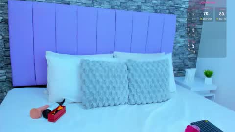 Snapshot of susana_ross8 chatting on November 6, 11:44 am susana_ross8 online show from November 6, 11:44 am