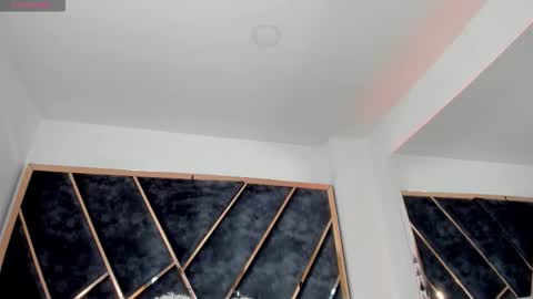 susanahenao online show from December 1, 7:08 pm