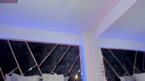 susanahenao online show from March 11, 6:03 pm