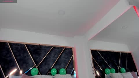 susanahenao online show from April 8, 6:30 pm