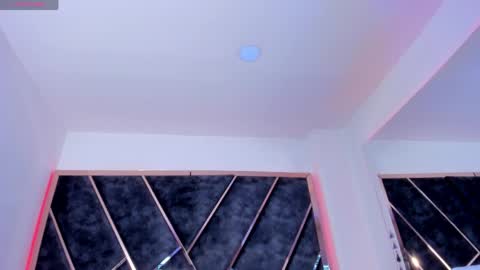 susanahenao online show from April 16, 6:19 pm