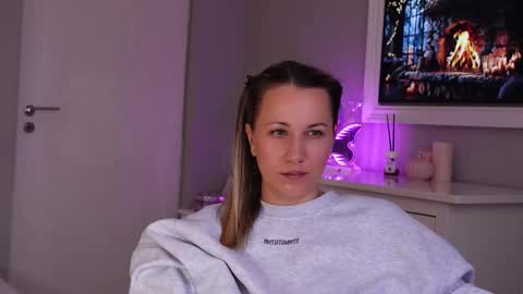 SusanJewel online show from November 10, 8:02 am