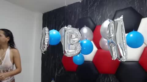 Snapshot of susanleroy chatting on December 19, 7:40 pm susanleroy online show from December 19, 7:40 pm