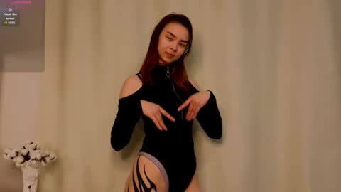 susannahtrojahn online show from May 19, 3:29 pm