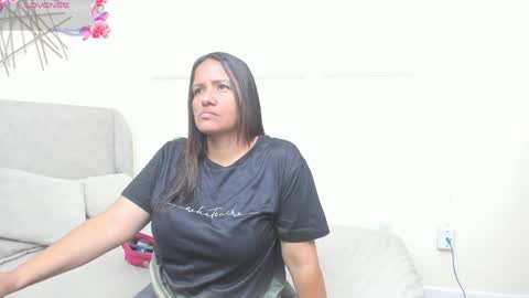 Amelia  online show from April 8, 12:05 pm