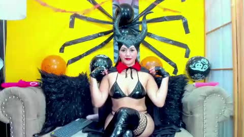 Snapshot of susanslim chatting on October 29, 3:36 pm susanslim online show from October 29, 3:36 pm