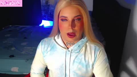 Snapshot of susej_exotic69 chatting on October 5, 9:45 pm ale online show from October 5, 9:45 pm