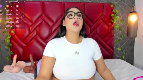 SussieRogers online show from March 4, 12:22 pm