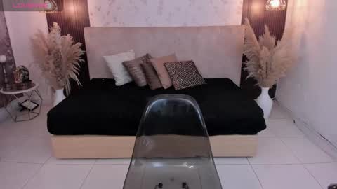 Snapshot of susyamis chatting on January 13, 3:34 am Susy online show from January 13, 3:34 am