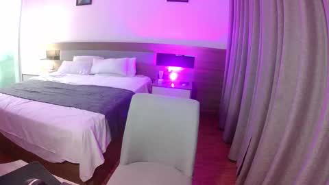 susyli online show from November 27, 4:31 pm