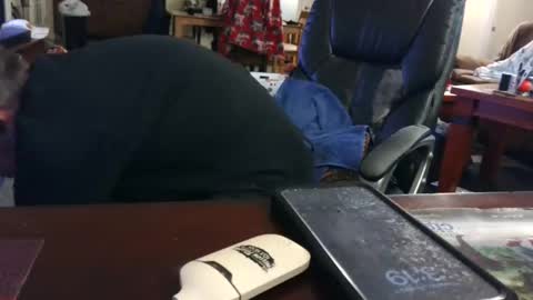 Snapshot of suttond4858 chatting on January 7, 9:18 am suttond4858 online show from January 7, 9:18 am