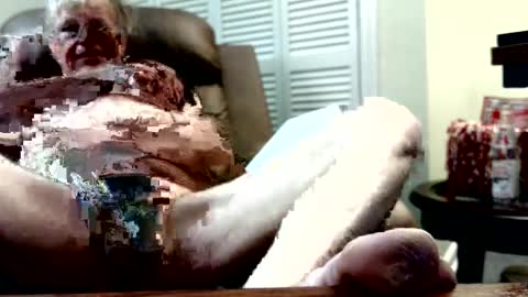 Snapshot of suttond4858 chatting on September 11, 7:08 am suttond4858 online show from September 11, 7:08 am