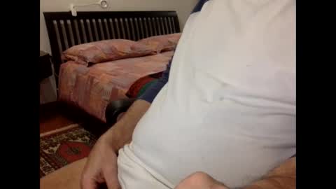 Snapshot of suxgiu chatting on February 5, 7:31 pm DownSoul online show from February 5, 7:31 pm