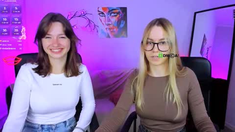 Snapshot of suzi_love chatting on October 10, 7:24 pm suzi_love online show from October 10, 7:24 pm