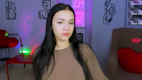 Snapshot of suzi_love chatting on October 11, 12:15 pm suzi_love online show from October 11, 12:15 pm