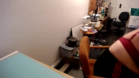 Snapshot of suziestardust chatting on January 6, 3:16 pm suzie stardust online show from January 6, 3:16 pm