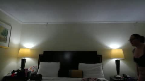 Snapshot of suzukibunny chatting on December 29, 9:52 pm SuzukiBunny online show from December 29, 9:52 pm