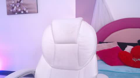 Susy  online show from April 14, 7:53 pm