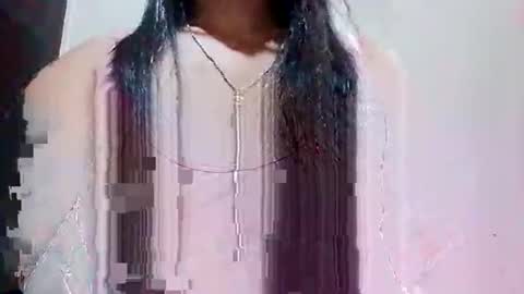 Snapshot of suzzie_hot chatting on January 15, 9:47 am suzzie_hot online show from January 15, 9:47 am