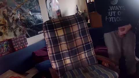 Snapshot of svenerd______ chatting on February 9, 2:43 pm svenerd______ online show from February 9, 2:43 pm