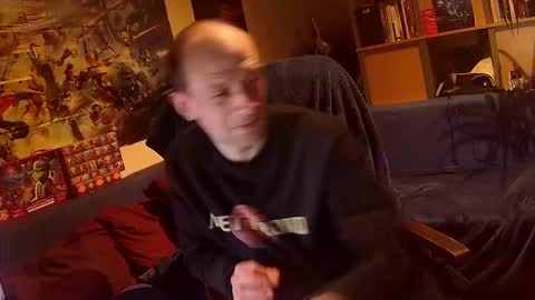 Snapshot of svenerd______ chatting on February 12, 1:22 am svenerd______ online show from February 12, 1:22 am