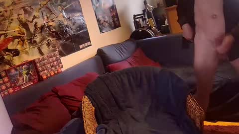 Snapshot of svenerd______ chatting on February 21, 8:26 am svenerd______ online show from February 21, 8:26 am