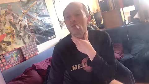 Snapshot of svenerd______ chatting on February 26, 1:10 pm svenerd______ online show from February 26, 1:10 pm