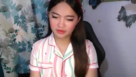 Jasmine online show from March 29, 5:02 pm