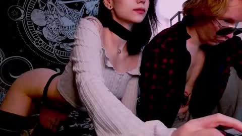 sweaties3 online show from December 5, 1:42 pm