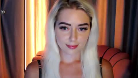 Snapshot of sweeet_angelll chatting on July 2, 5:08 pm sweeet angelll online show from July 2, 5:08 pm