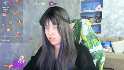 Snapshot of sweeet_bee chatting on February 13, 5:48 am Melisa online show from February 13, 5:48 am