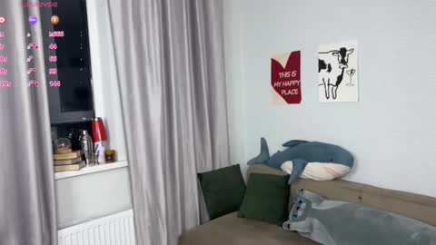 Snapshot of sweeety_chloe chatting on February 19, 4:36 pm Chloe online show from February 19, 4:36 pm